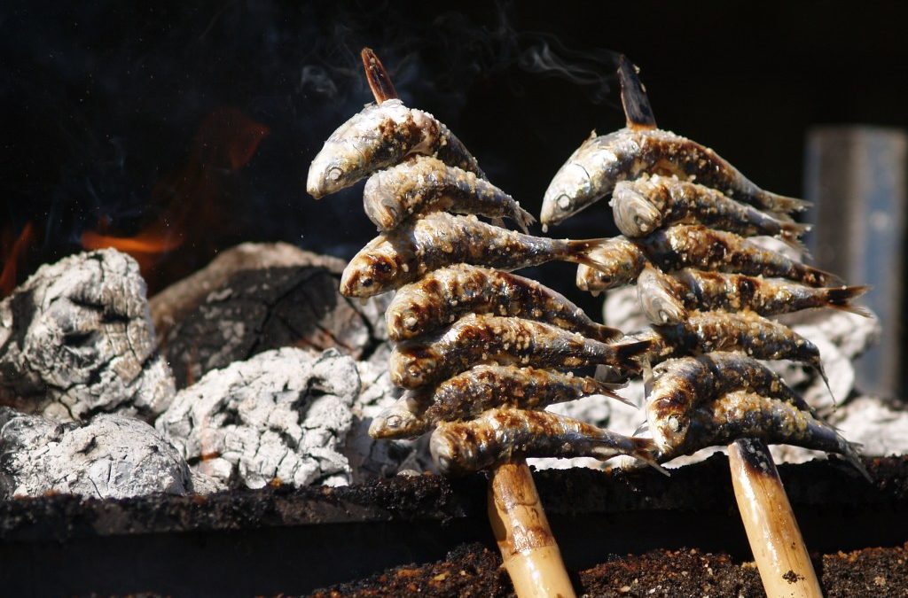 Aprende a preparar un ‘espeto’ de sardinas al estilo malagueño