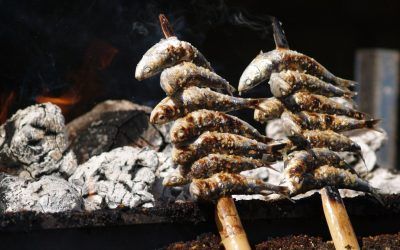 Aprende a preparar un ‘espeto’ de sardinas al estilo malagueño
