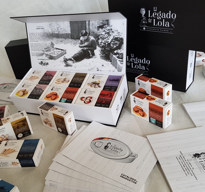 CAJA 12 Y CATALOGOSR
